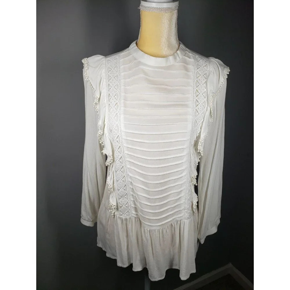 Hailey & Co Ivory Pleated Detail Front Ruffle Top Size M.